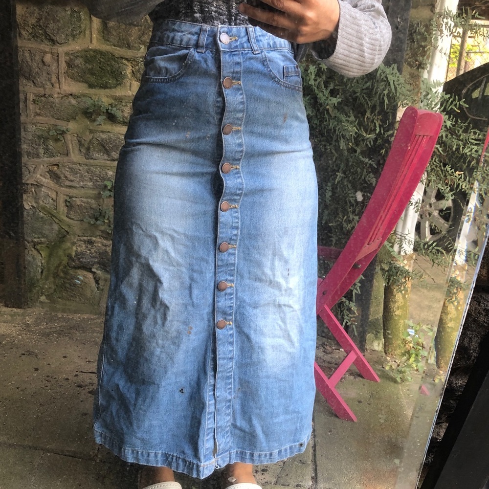 Women’s Midi length denim skirt